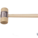 Drveni čekić sa metalnim prstenom